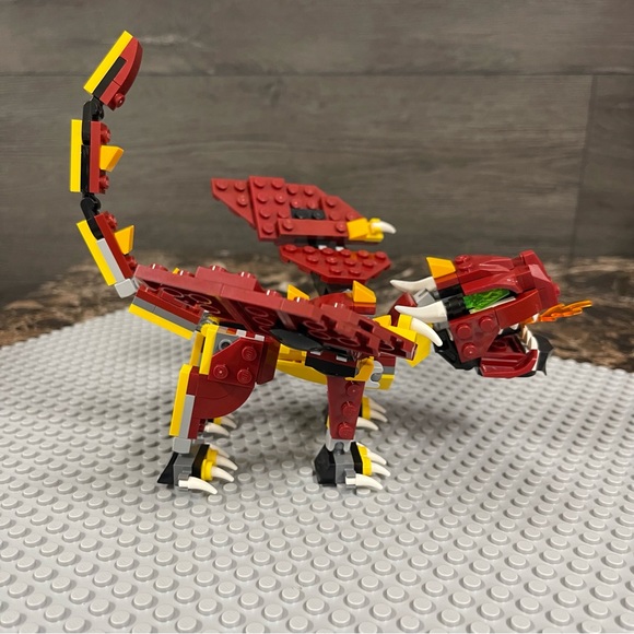 LEGO 31073 Mythical Creatures
3 in 1 Sets Mythical Creatures and Fire Dragon - Picture 8 of 8